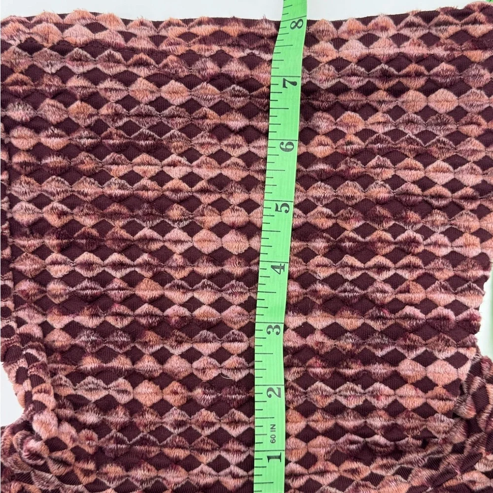 Nike‎ Pro Hyper Warm Women's Burgundy Textured Cowl Neck Pullover, Size Medium